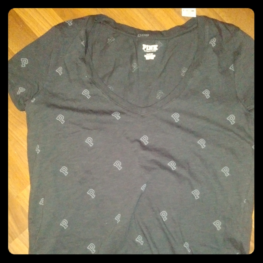 NWT!!! Victorias Secret PINK t-shirt.